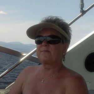 Meet your Posher, Denise